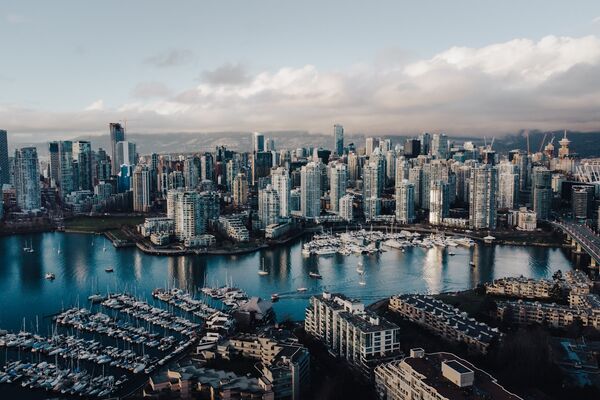 Immigrate to Alberta: energy, technology and cost of living