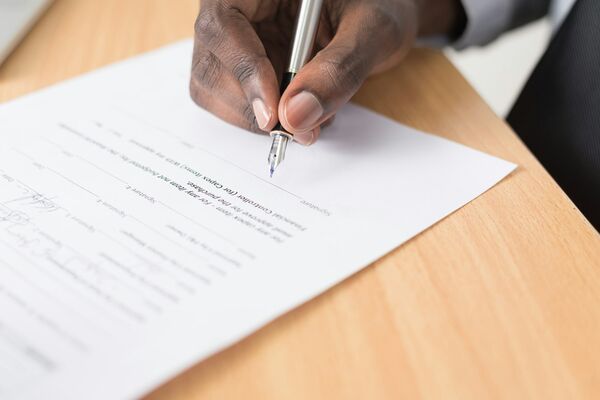 Les services gratuits pour nouveaux arrivants : qui y a droit et comment les utiliser intelligemment
